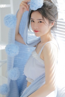 两男一女